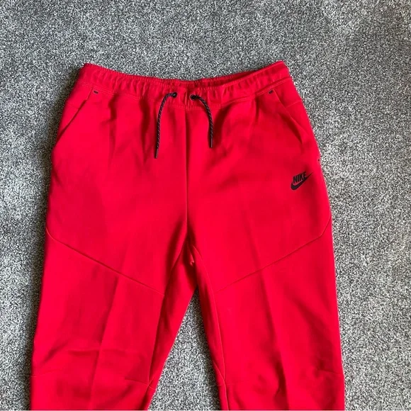 Nike Sportswear Tech Fleece Men's Joggers Sz XL In University Red/Black NWT